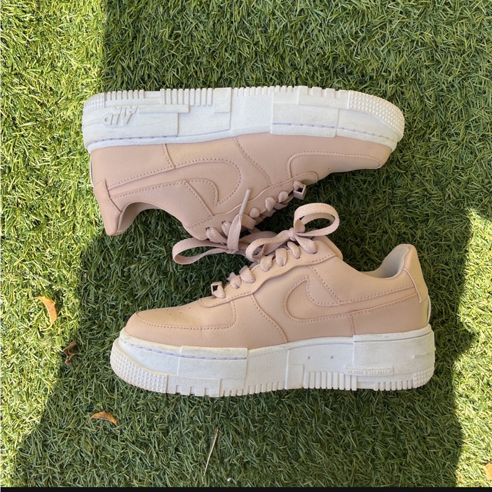 Womens Nike Air Force 1